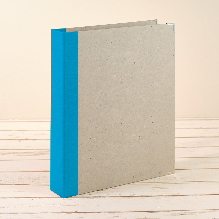A4 Album mit azurfarbenem Leinenrücken