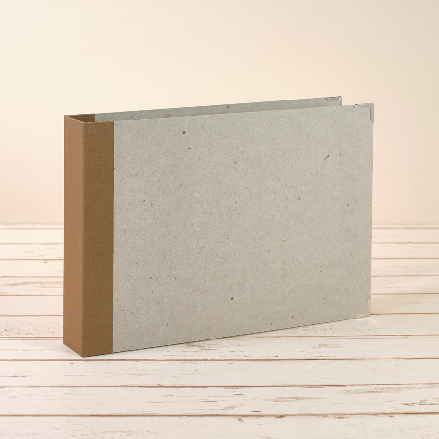 A4 Querformat Album mit camelbraunem Leinenrücken