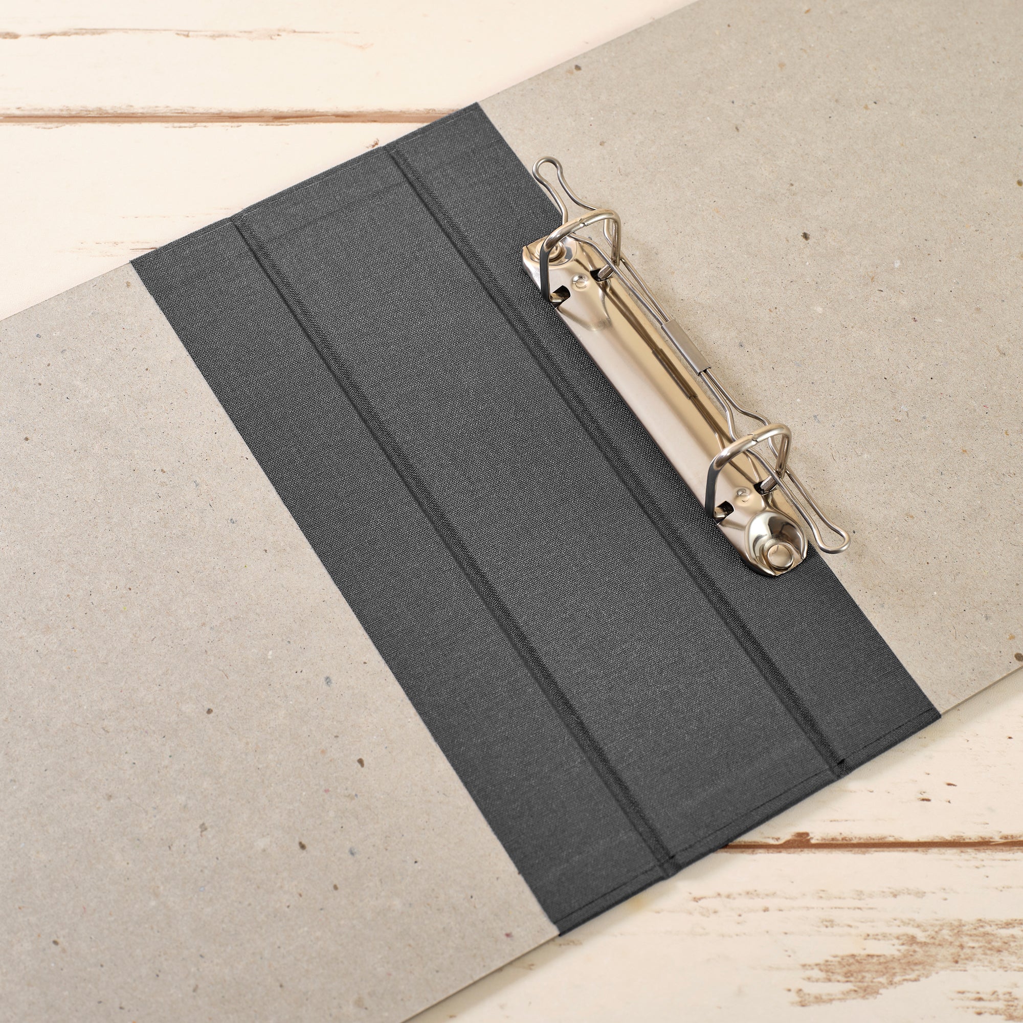 A5 Ordner mit grauem Leinenrücken