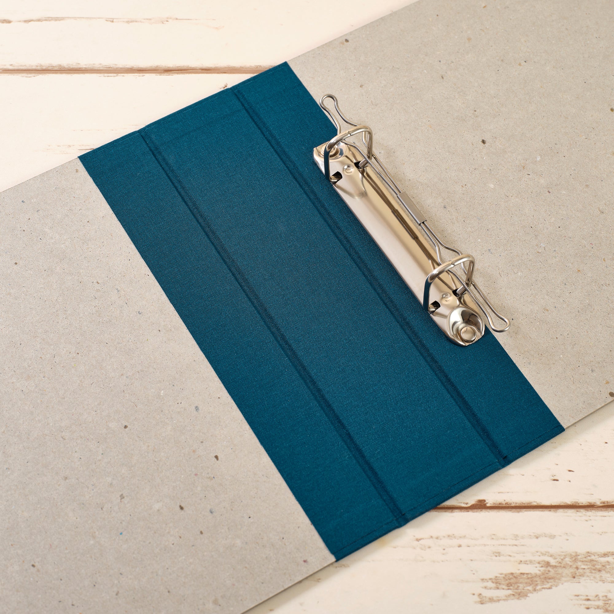 A5 Ordner mit petrolfarbenem Leinenrücken