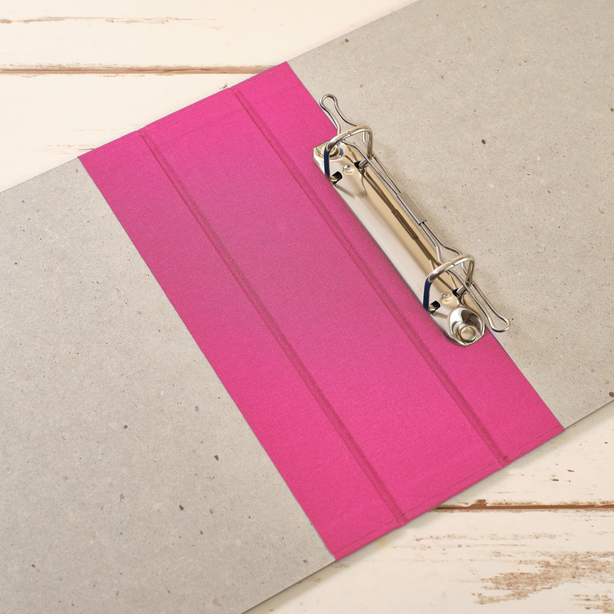 A5 Ordner mit pinkem Leinenrücken