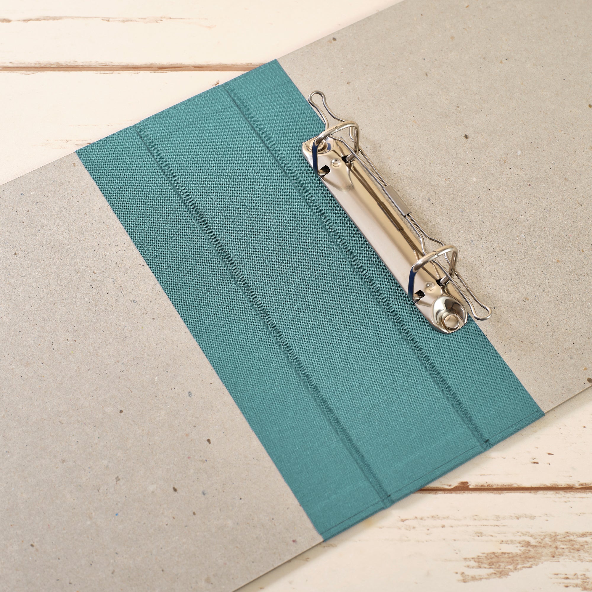 A4 Querformat Album mit salbei Leinenrücken