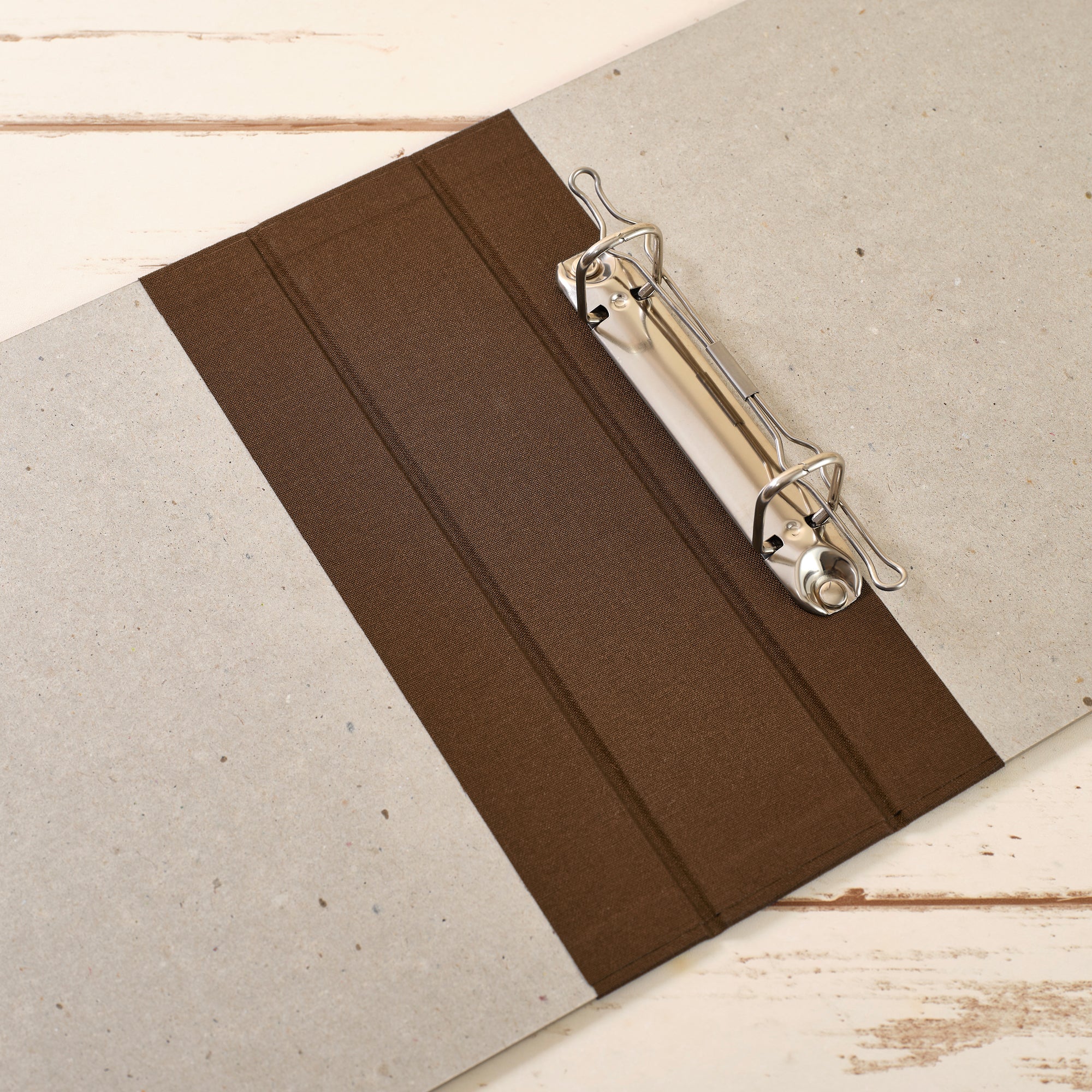 A4 Querformat Album mit schokobraun Leinenrücken