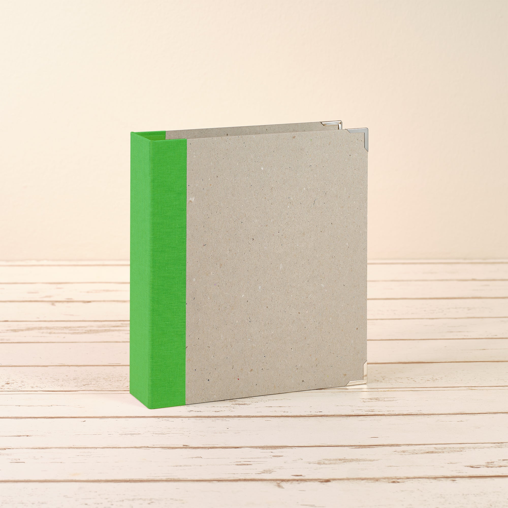 A5 Ordner mit grünem Leinenrücken