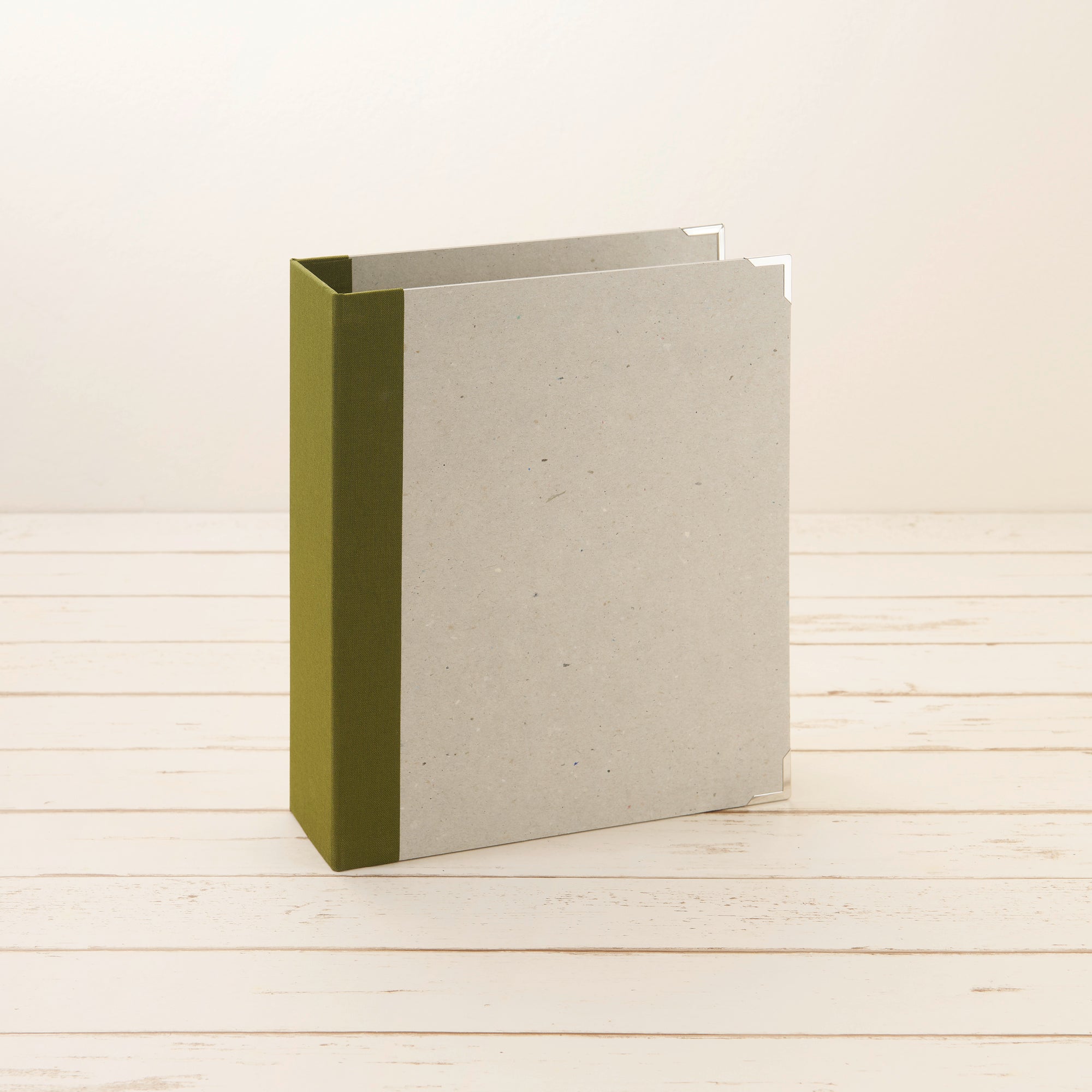 A5 Ordner Hochformat breit Leinenrücken moos - Layflat Album