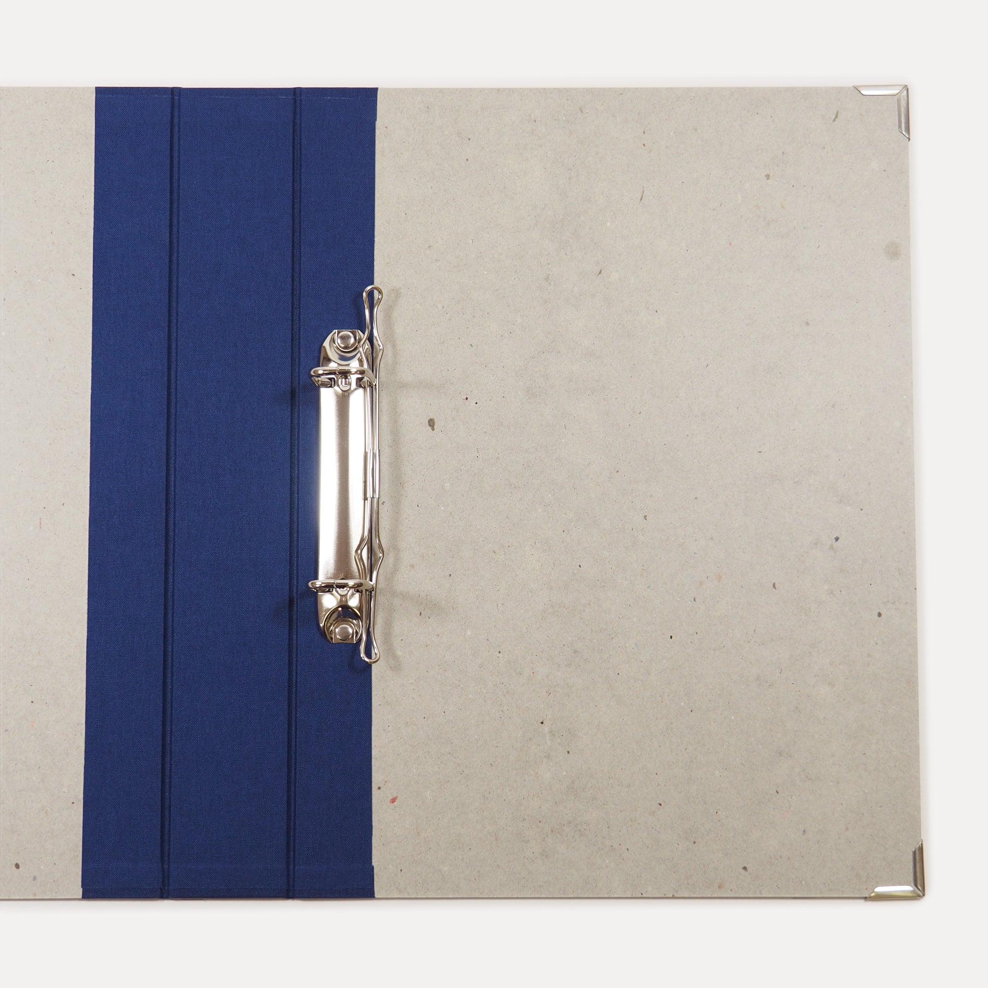 A4 Album mit dunkelblauem Leinenrücken