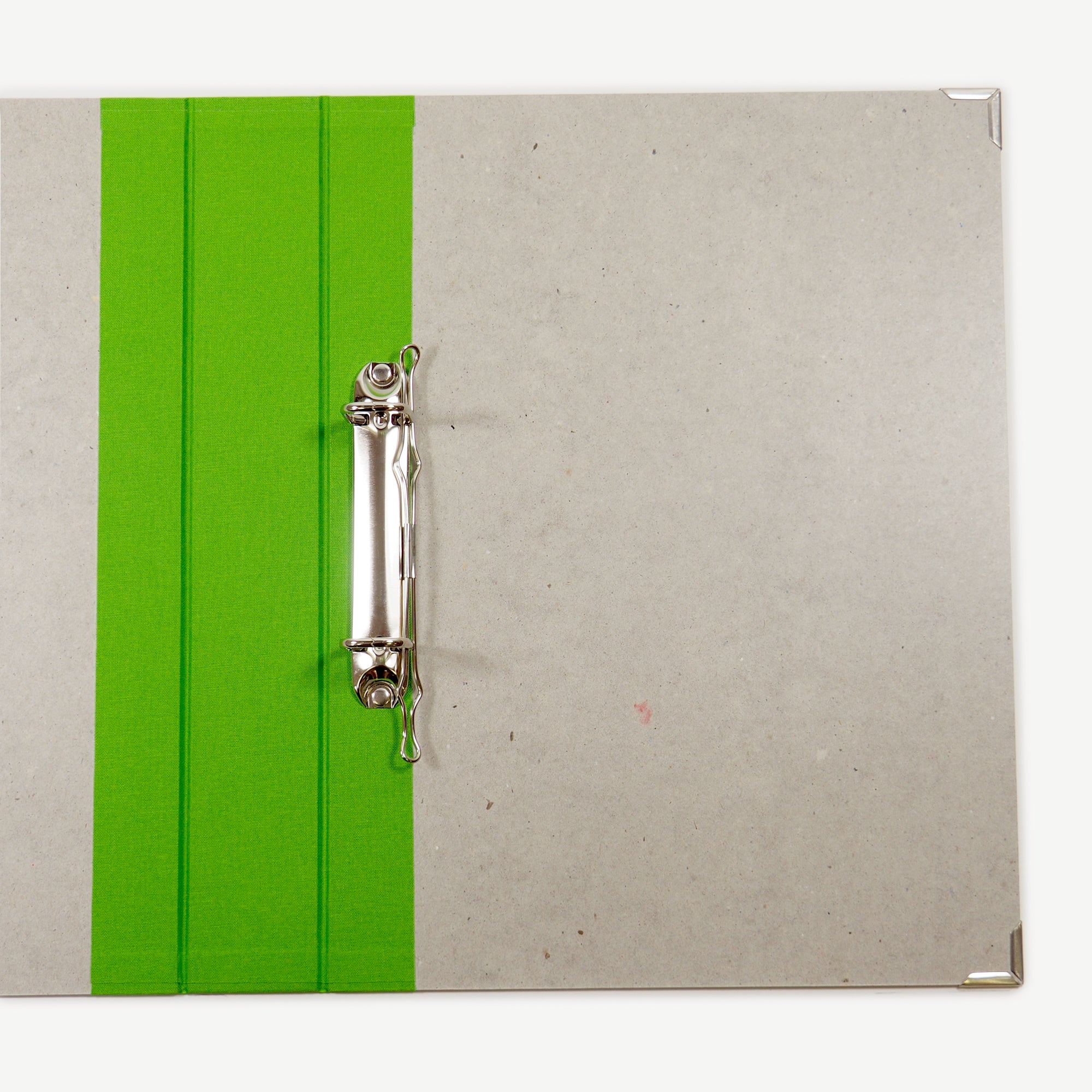 A4 Album mit grünem Leinenrücken