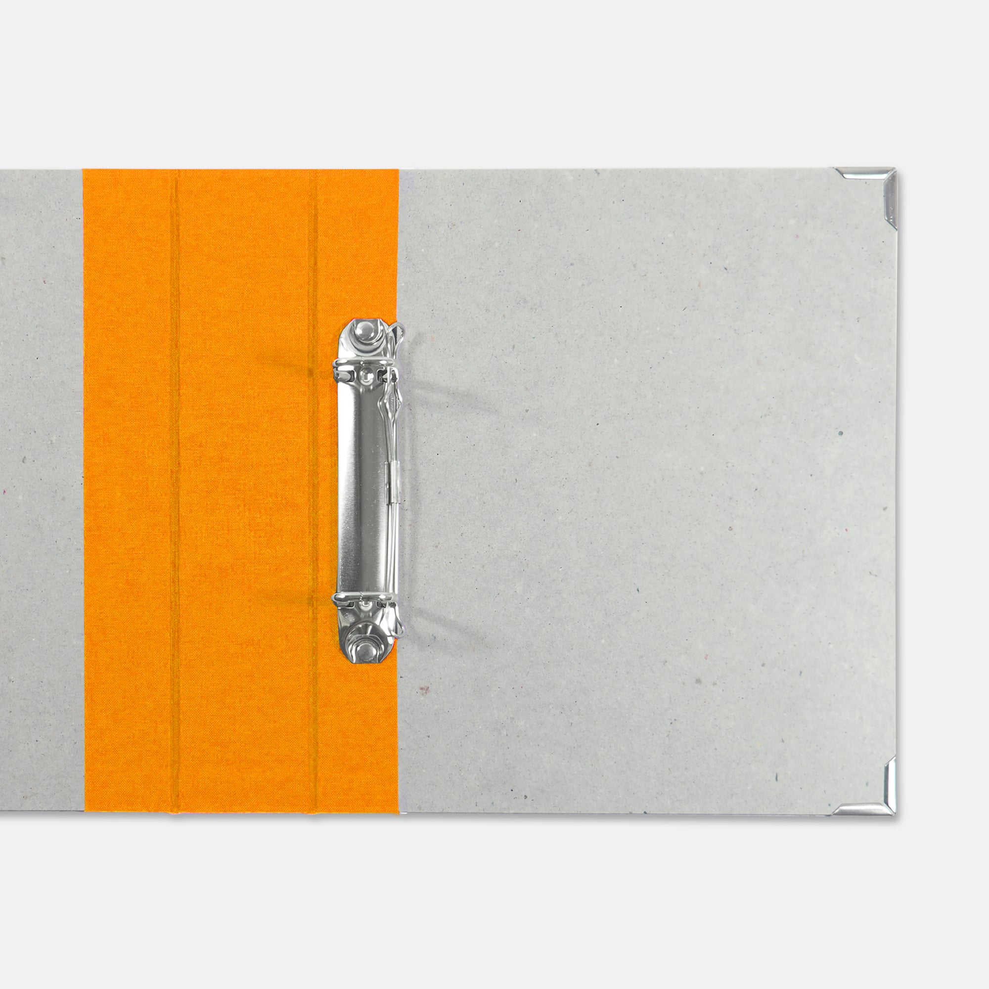 A5 Ordner mit orangenem Leinenrücken
