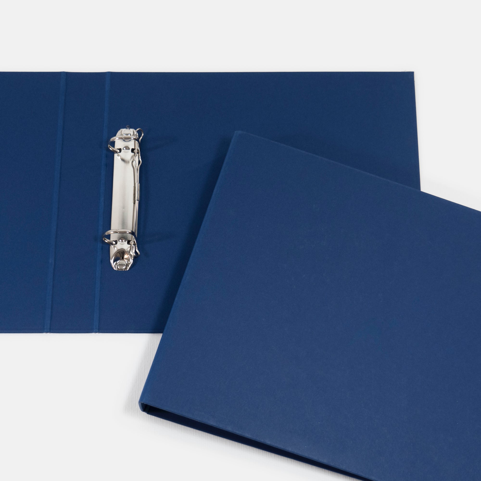 Album für quadratische Seiten in dunkelblau